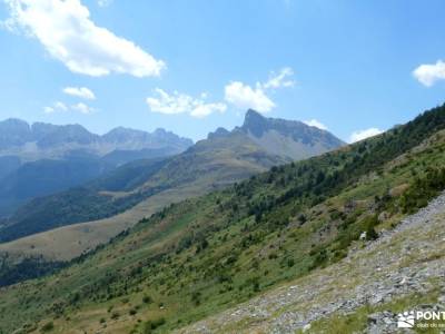 Valles Occidentales; Hecho y Ansó; carnavales el tiemblo centro interpretacion cañon rio lobos parqu